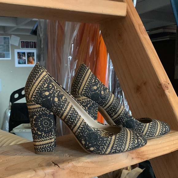 Boho J.Crew floral print fabric and leather high pump - Picture 3 of 6